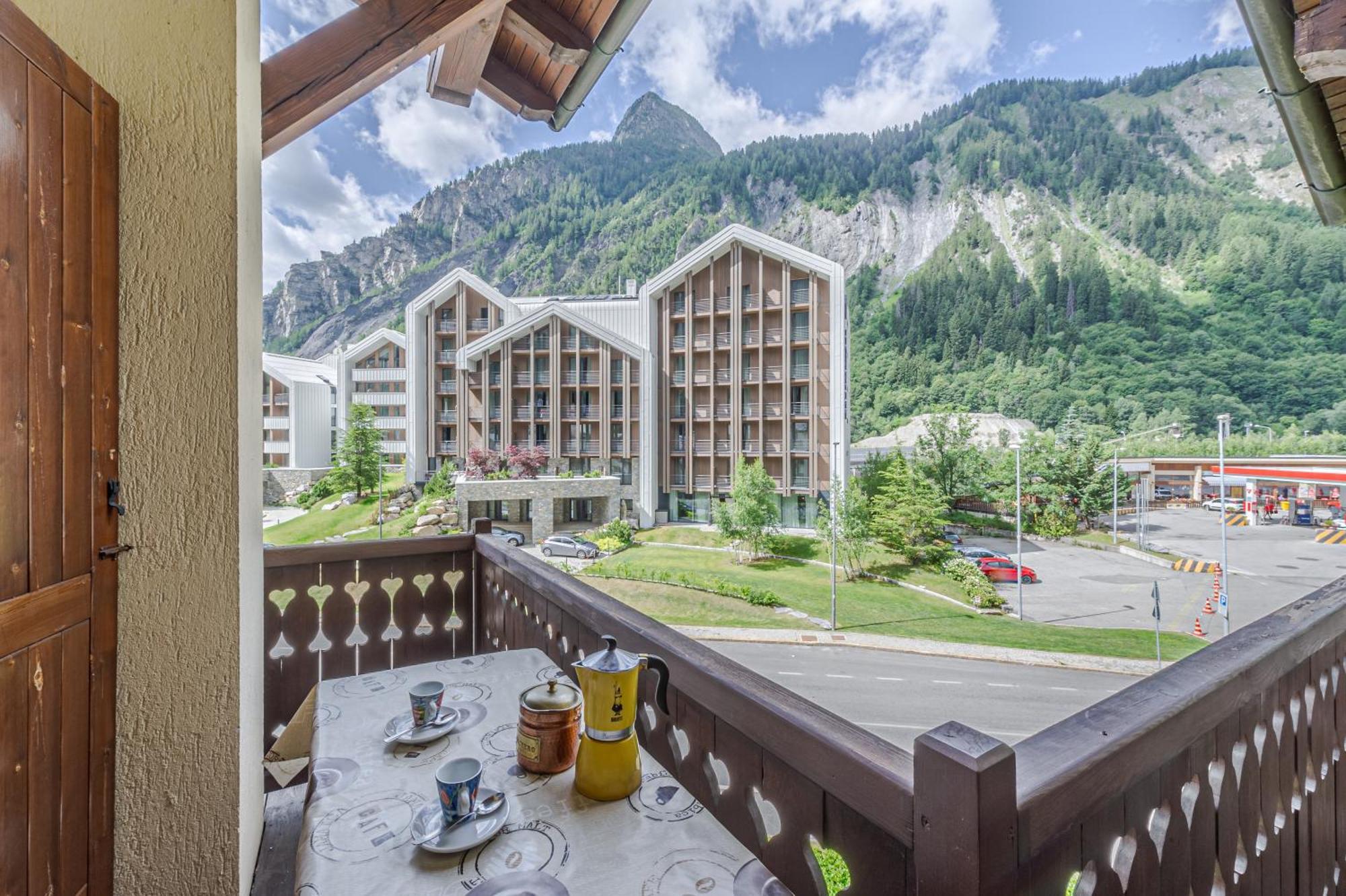Casa Beatrice - Wifi, Parcheggio E Vista Montagna - Cour 0231 Apartment Courmayeur Ngoại thất bức ảnh