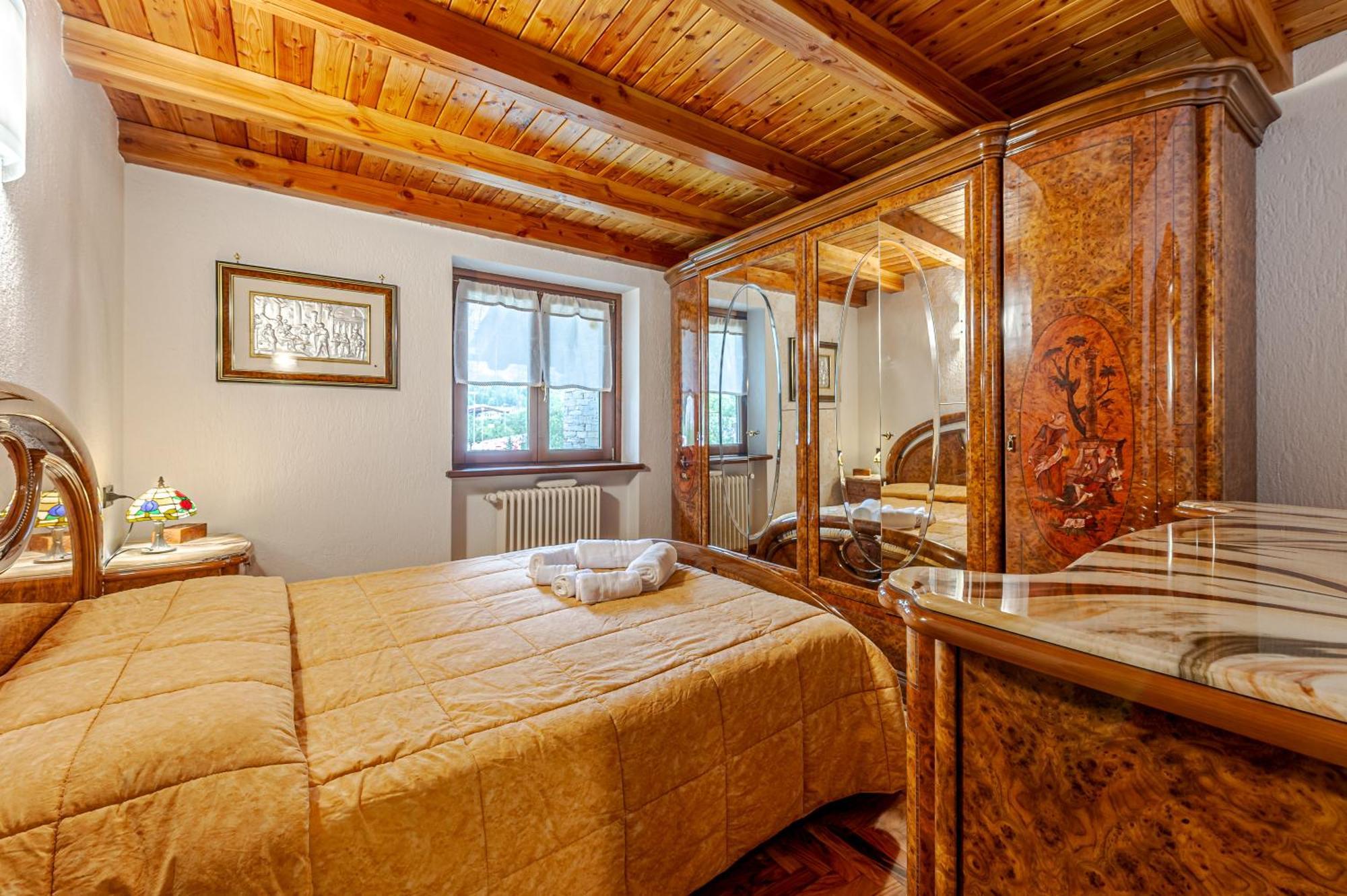 Casa Beatrice - Wifi, Parcheggio E Vista Montagna - Cour 0231 Apartment Courmayeur Ngoại thất bức ảnh
